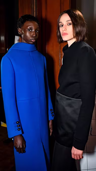 SS fitting backstage
